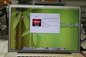 Apple MacBook Pro 17″ (early 2011) 修理