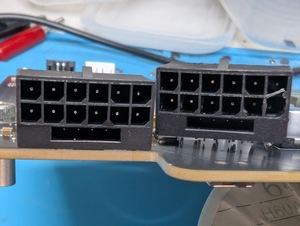12VHPWRコネクタ交換