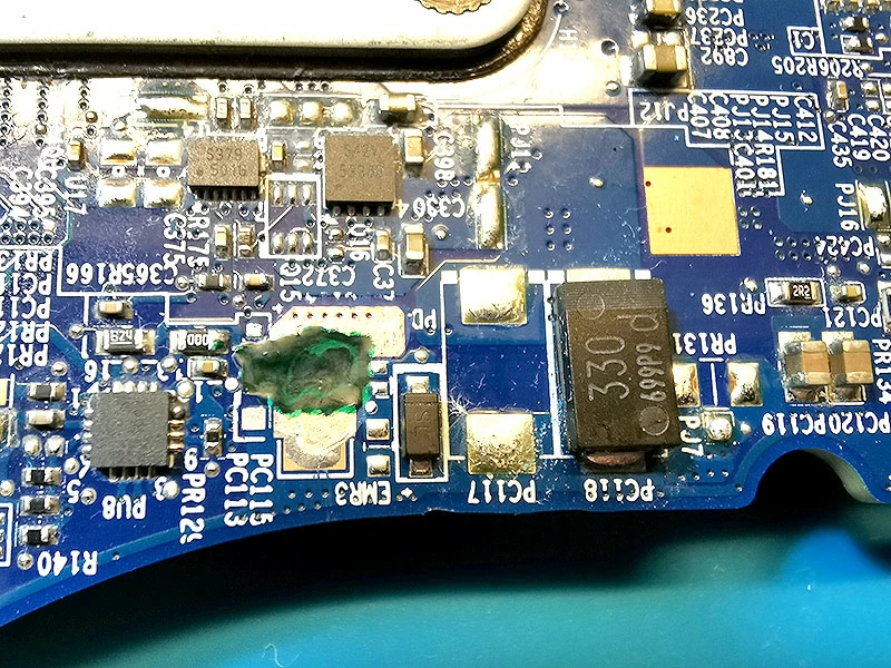 マーザーボード焦げの修理