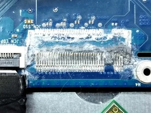 SSDスロットが壊れた