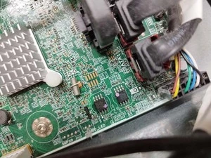 パソコンのBIOSを書き込み修理