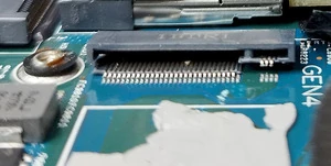 SSDスロットが壊れた